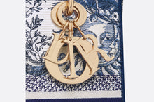 Load image into Gallery viewer, Medium Lady D-Lite Bag • White and Navy Blue Toile de Jouy Soleil Embroidery

