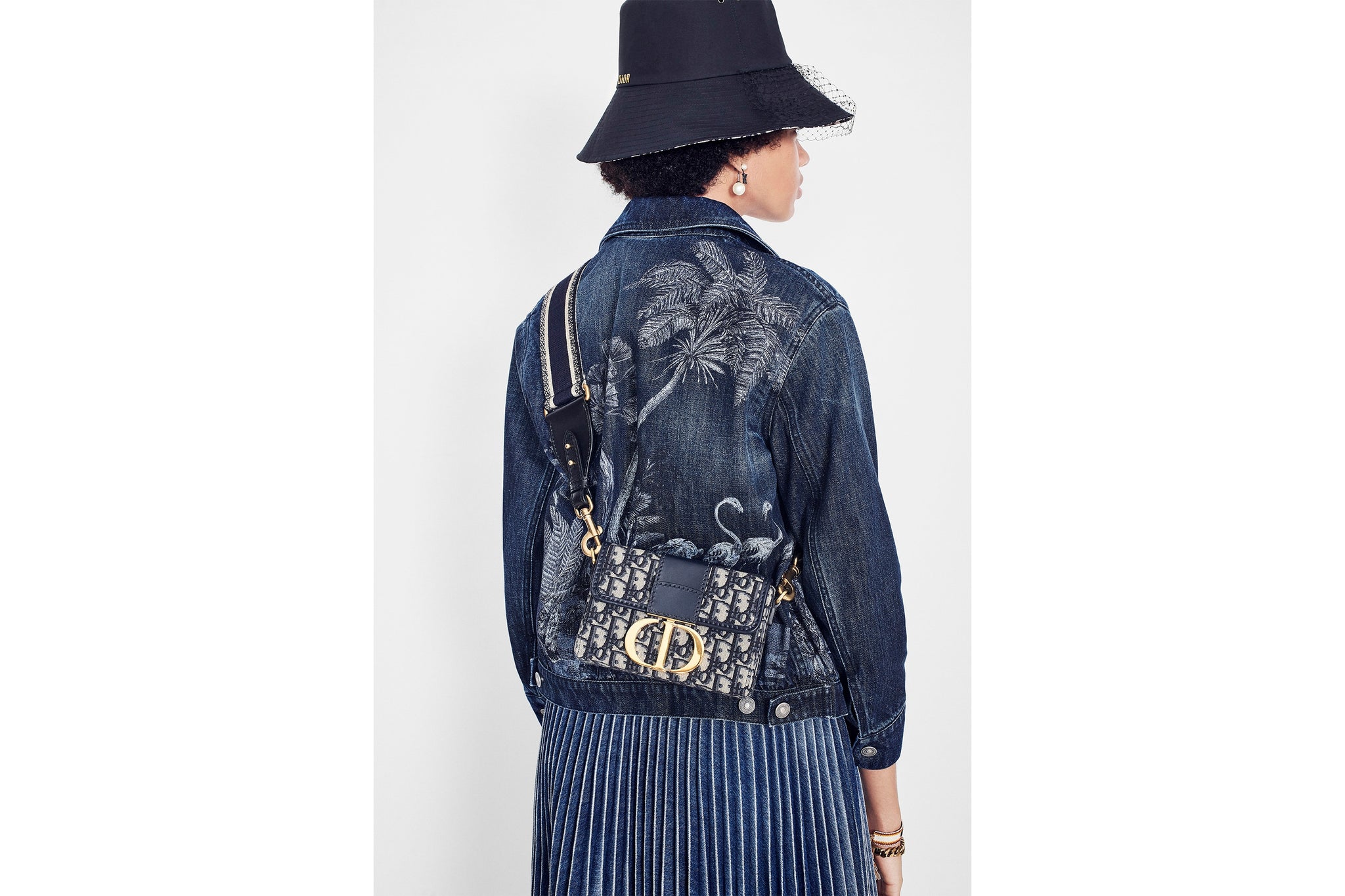 30 Montaigne Box Bag • Blue Dior Oblique Jacquard – Dior Couture UAE