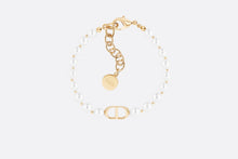 Load image into Gallery viewer, 30 Montaigne Bracelet • Gold-Finish Metal and White Resin Pearls
